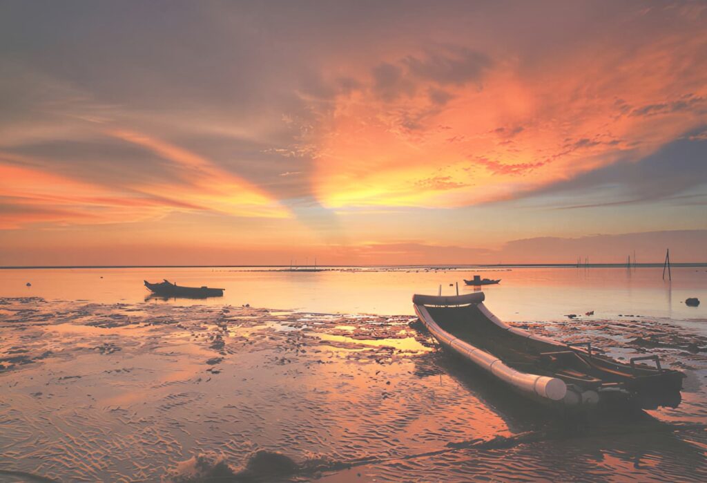 洪繻〈鹿港乘桴記〉：在退潮之後，看見一座城的身影