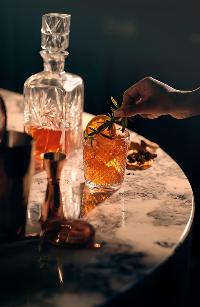 〈將進酒〉:一場以生命點燃的盛宴 〈將進酒〉:一場以生命點燃的盛宴