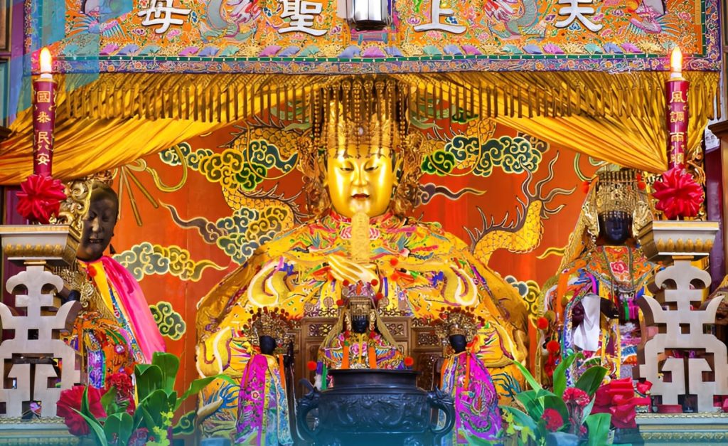 媽祖，祂不是一開始就站在神壇中央