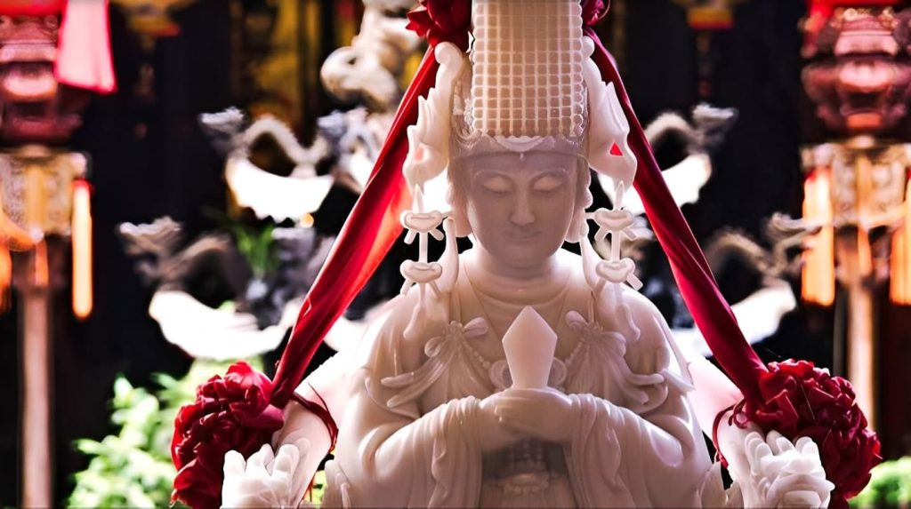 媽祖，祂不是一開始就站在神壇中央